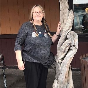 Meet your Posher, Elizabeth